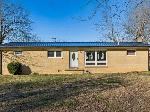 297 Bold Springs Rd, Mc Ewen, TN 37101