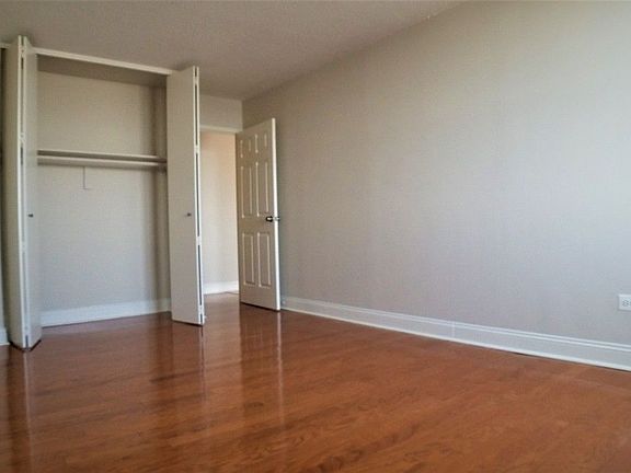 4th image of 3333 Broadway APT D15g