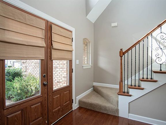 3rd image of 134 Hidden Valley Ln