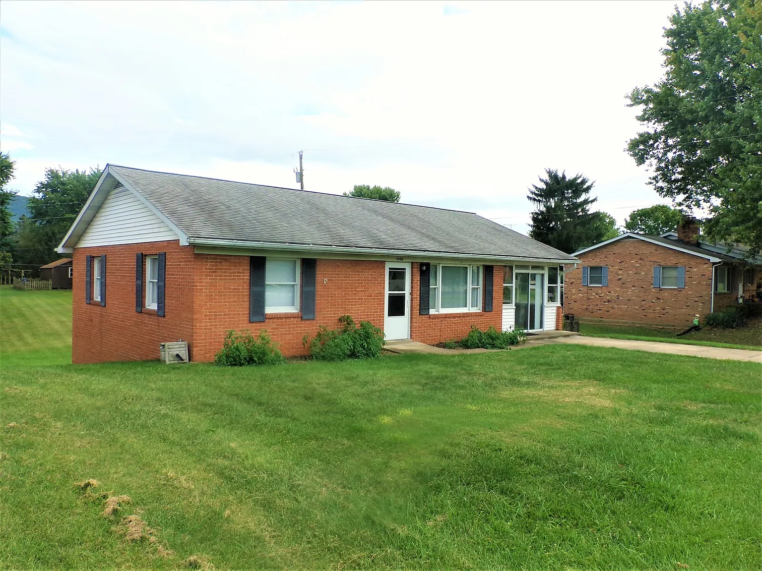 5080 Elm Dr photo 1