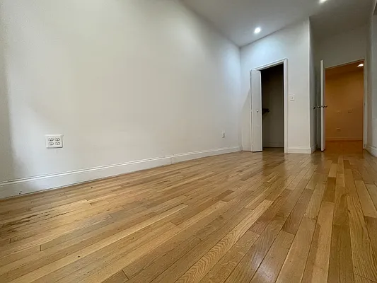 Rented by Building Equity Real Estate LLC | media 20