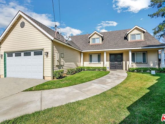 2nd image of 1832 Stratford Pl