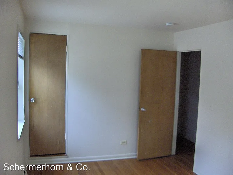 2113-15 Darrow Ave — Photo 6