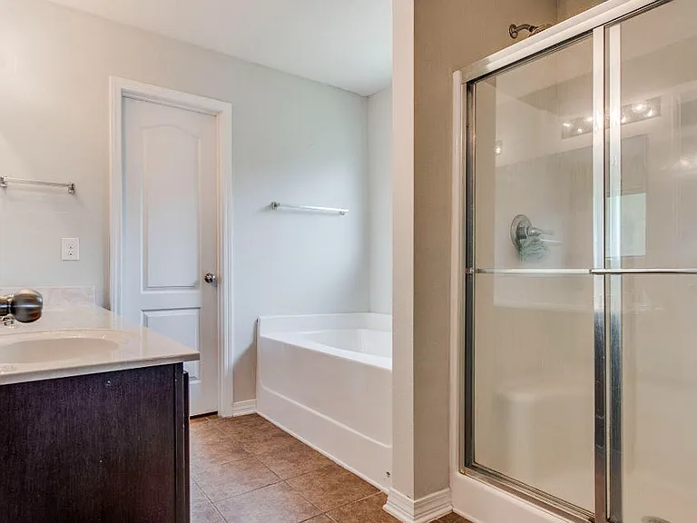 2362 Duncan Ridge Dr — Photo 17