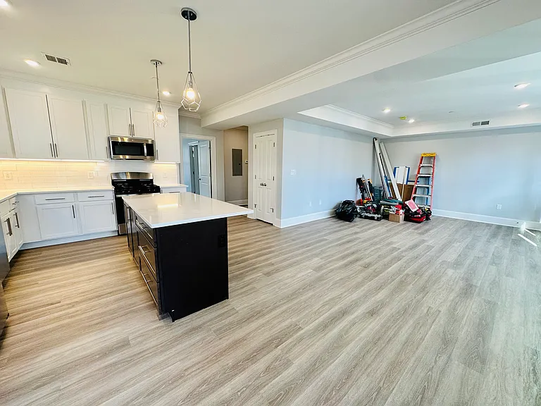 100 Brooks St #2 — Photo 5