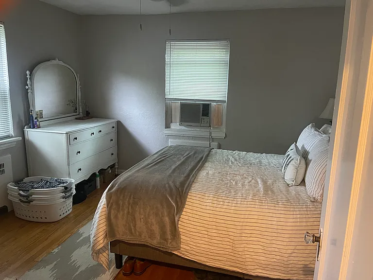 3577 Saybrook Ave #4 — Photo 11