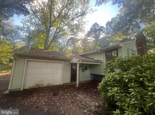 615 Johnson Rd, Sicklerville, NJ 08081