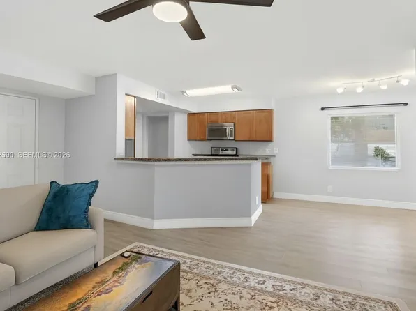 9999 Summerbreeze Dr APT 401, Fort Lauderdale, FL 33322