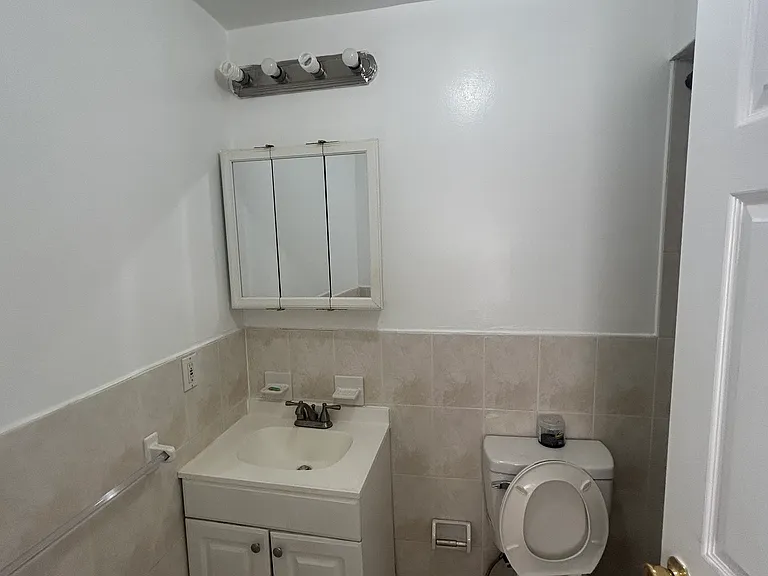 30 Elm Ct #1 — Photo 5