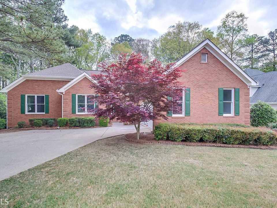 1st image of 425 Cameron Woods Ct