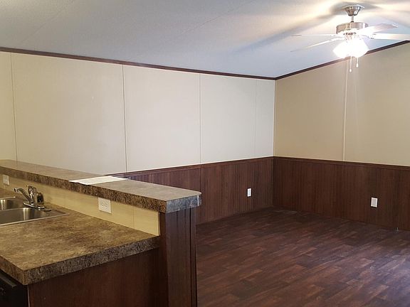 4th image of 3823 S Fredonia St Lot 4
