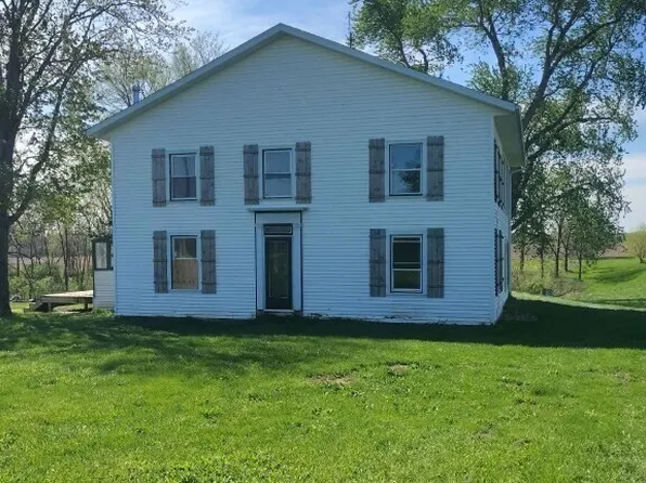 714 County Line Rd E, Sparland, IL 61565