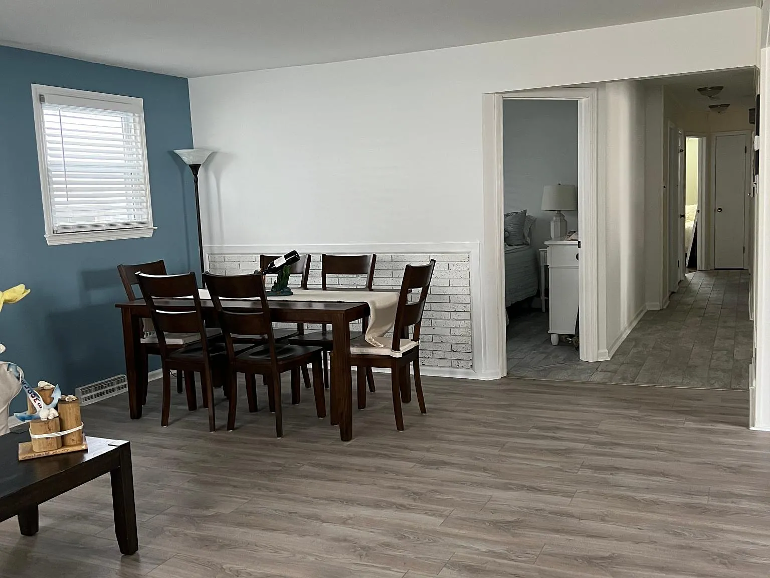 8 N Rosborough Ave — Photo 3