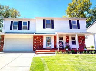 552 Vesely Ct, Eastlake, OH 44095