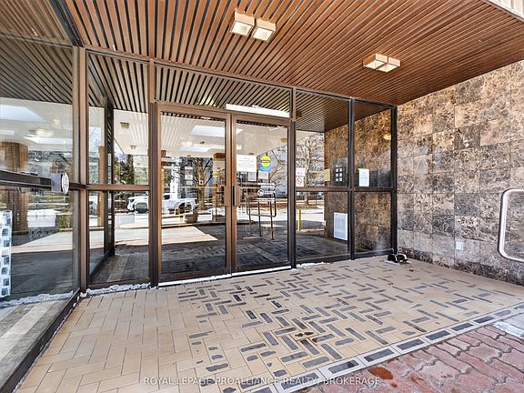 3rd image of 257 Bath Rd #1006