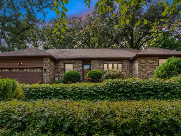 3174 121st St, Amana, IA 52203