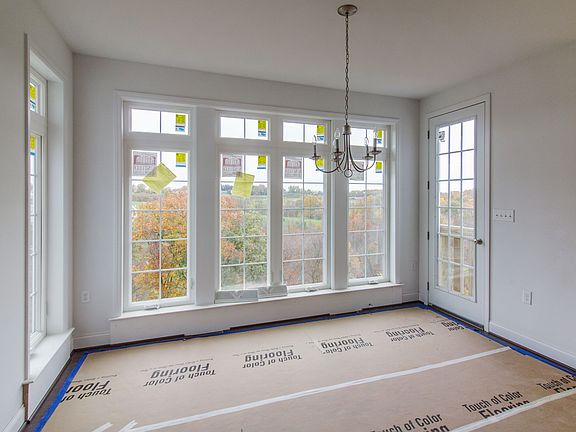 4th image of 151 Overbrook Dr