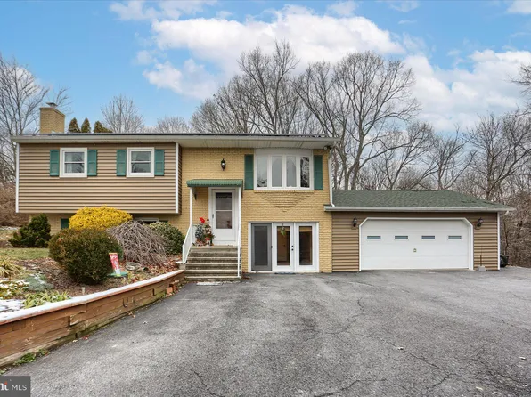 1 Dale Dr, Duncannon, PA 17020