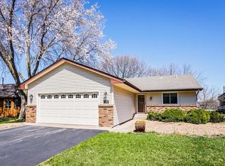 276 Little John Dr, Circle Pines, MN 55014