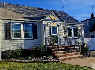 59 Lee Ave, Hopelawn, NJ 08861