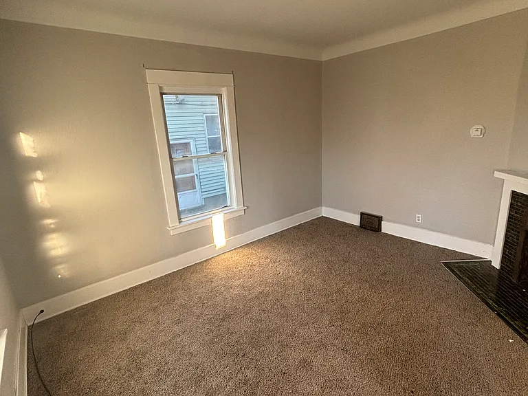 928 Islington St — Photo 3