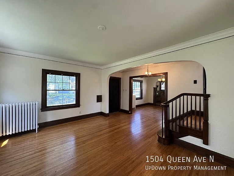 1504 Queen Ave N — Photo 4