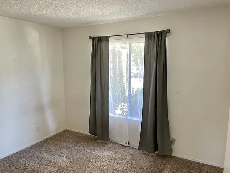 1388 Cavalier Ln — Photo 12