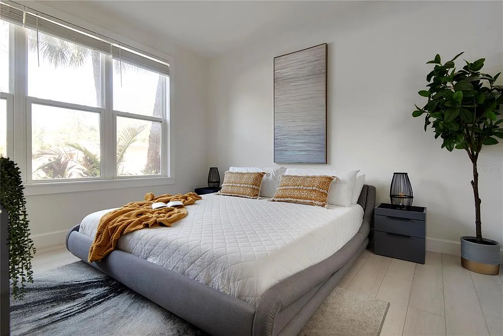 3 bed, 3.5 bath, 2424 sqft, $3,750 — Photo 4