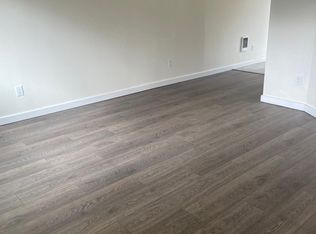 1060 9th St APT 10, Washougal, WA 98671