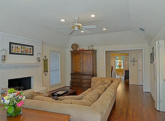 4th image of 2110 Sonata Ln