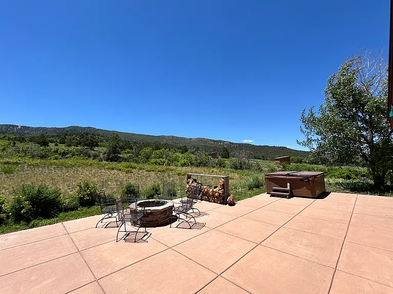 1434 Hooks Spur Rd — Photo 21