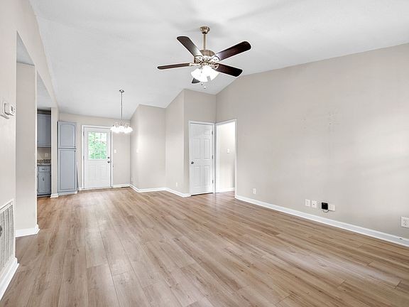 5th image of 938 Merritt Lewis Ln