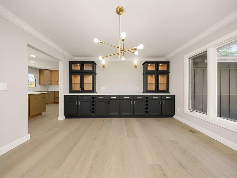 5240 Clarendon Crest St — Photo 10
