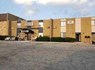 656 N Hickory Farm Ln, Appleton, WI 54914