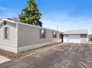 2210 Sundet Ln, Faribault, MN 55021