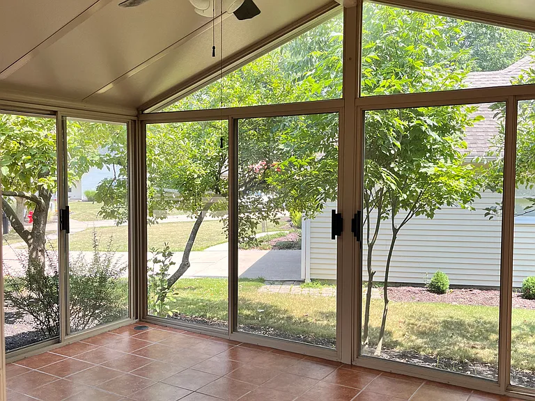 360 Arbor Ct — Photo 9