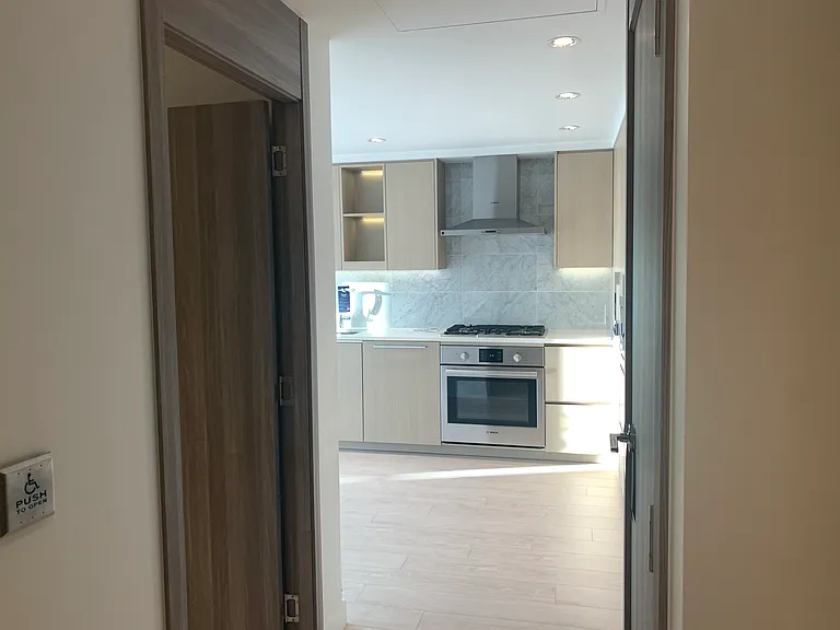 4720 Lougheed Hwy #902 — Photo 3