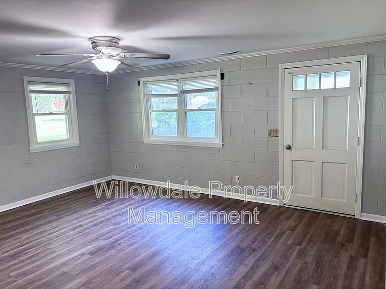 3120 Tuckaway Dr — Photo 8