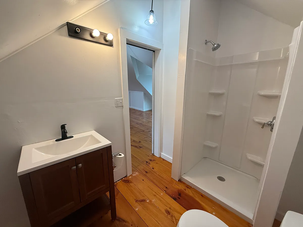 Building Photo - 7 N Green St #3