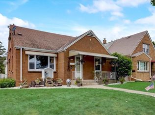 3543 S 15th St, Milwaukee, WI 53221