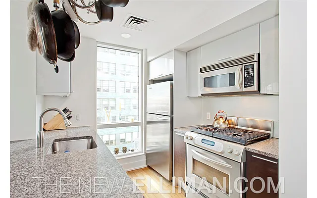 Sold by Douglas Elliman | media 8