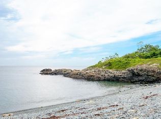 755 Shore Rd, Cape Neddick, ME 03902