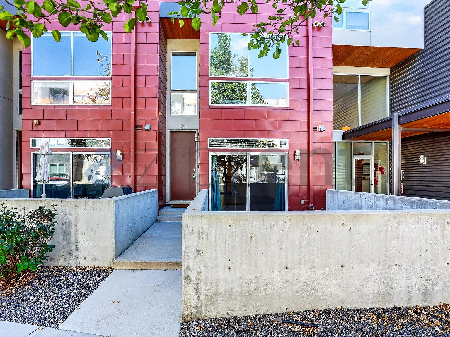 1 bed, 1.5 bath, 100 sqft, $2,650 — Photo 2