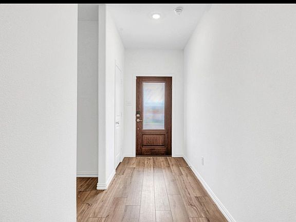 2nd image of 5805 Sandown Dr