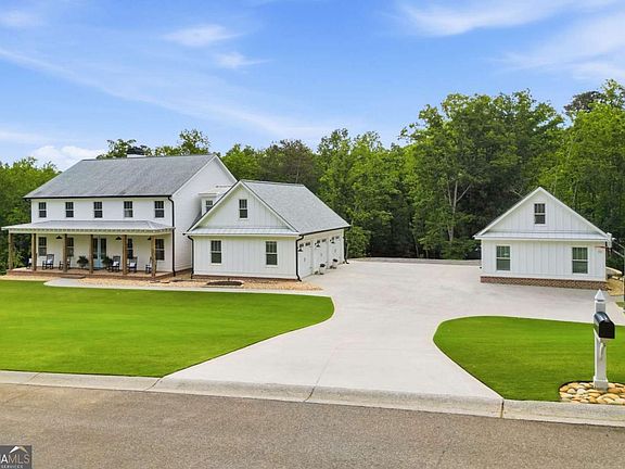 2nd image of 180 Laurel Ridge Ln