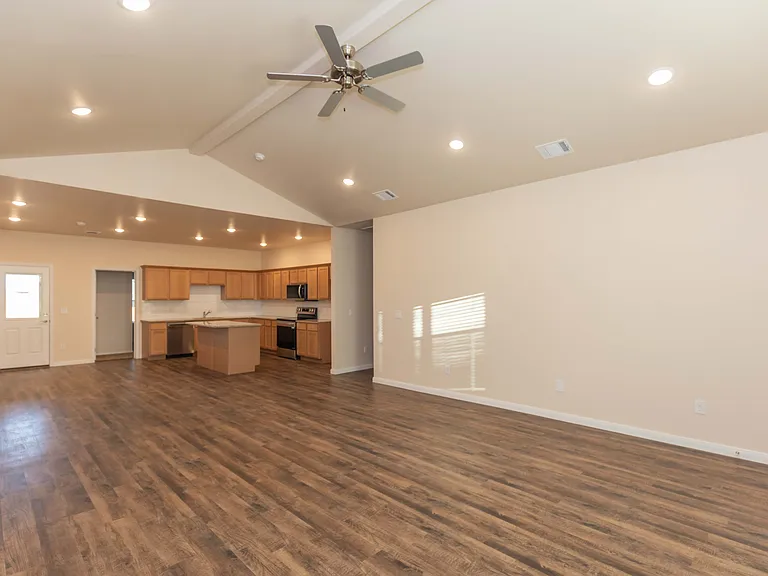 7516 Buck St — Photo 4
