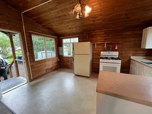 501 Croft Ave W #10 — Photo 7