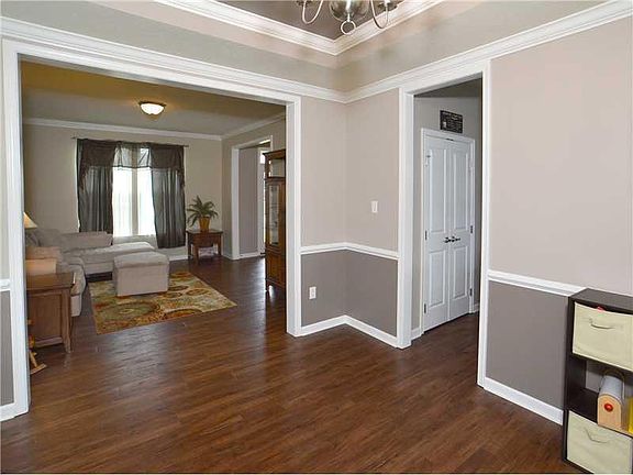 5th image of 239 Jacobs Way
