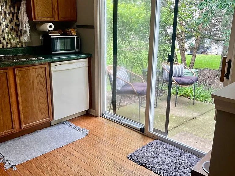 1250 N Split Oak Cir #1250 — Photo 2