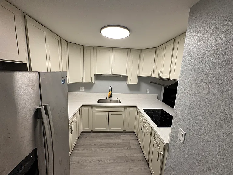 1446 Gregory St #D — Photo 5